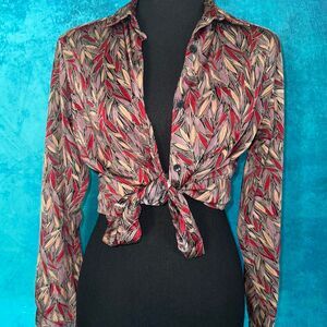 Retro ’70s leaf print button-up top